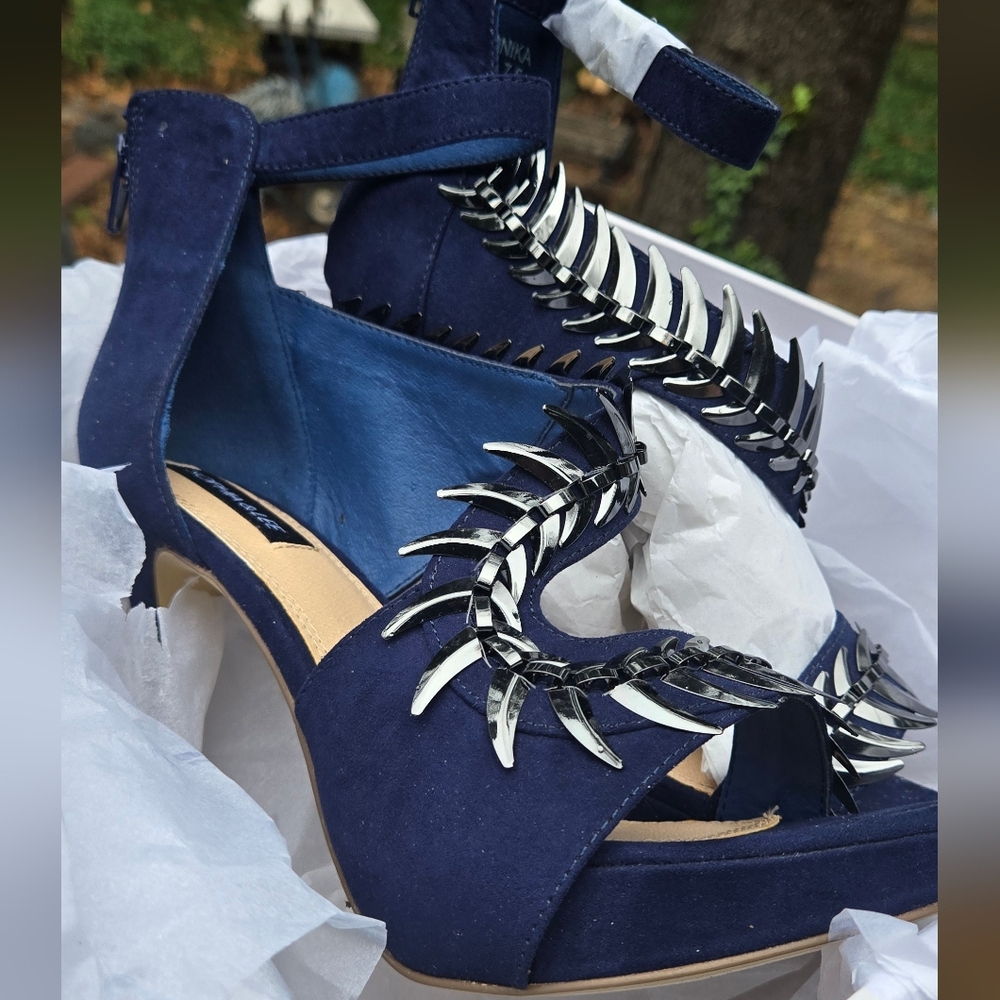 Sophia & Lee Navy Heels W/Silver Snake Jewel Detailing Sz7.5 STUNNING! NIB - Picture 5 of 16